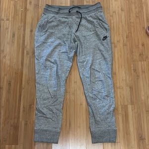 Nike tech sweatpants, size L